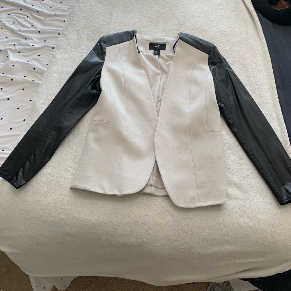 H&M two toned blazer